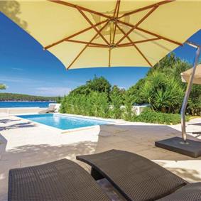 5 Bedroom Villa with Pool and Spa in Barbat on Rab Island, Sleeps 10